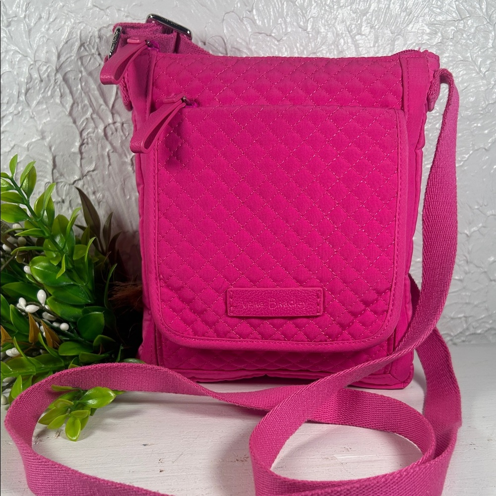Vera Bradley Pink Quilted Crossbody Bag Barbie Pink Bag Vera Bradley Crossbody - Picture 2 of 16